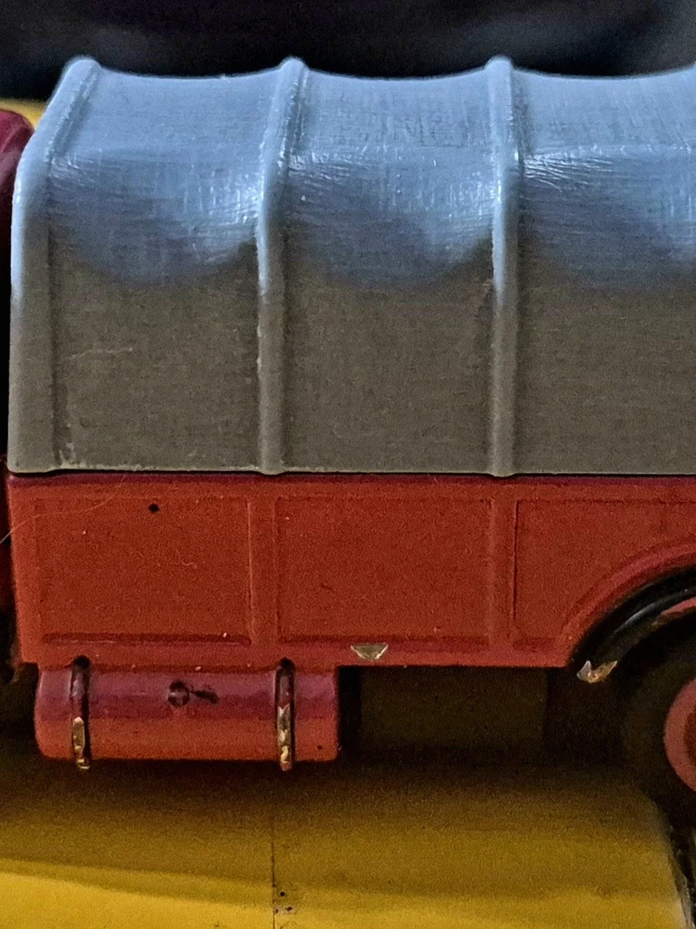 Vintage ERTL Thomas & Friends Lorry 2 Diecast Toy Truck (1999)